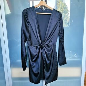 FASHION NOVA SCRUNCH LOW CUT DRESS